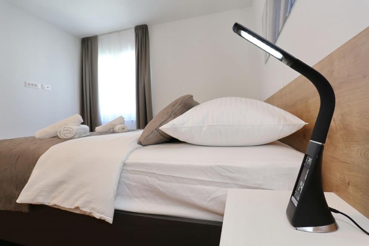 Villa Ankora 1 With Heated Pool Biograd Na Moru Eksteriør bilde